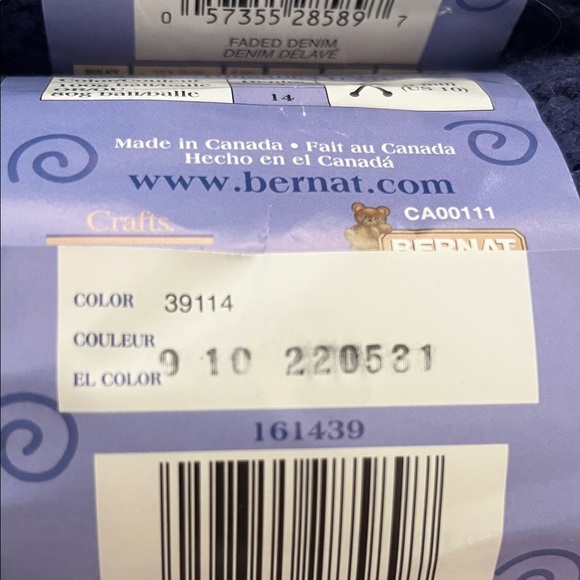 Bernat Softee Chunky Gauge Bundle of 2 Skeins in Faded Denim, Color 39114 - Picture 3 of 6